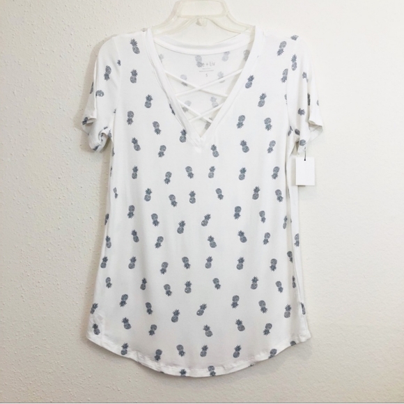 Zoe + Liv White & Gray Pineapple Graphic Tee Size S - Picture 2 of 7